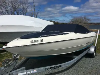 19.5 foot bowrider, 3.0 Mercruiser inboard/outboard, good on fuel. Boat is clean and well-cared for,...