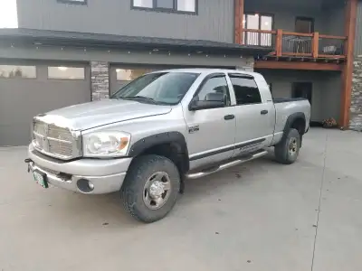 I'm selling my 2007 Diesel 5.9 Cummins Dodge extended cab Truck Has Newer Tires and the Torque conve...