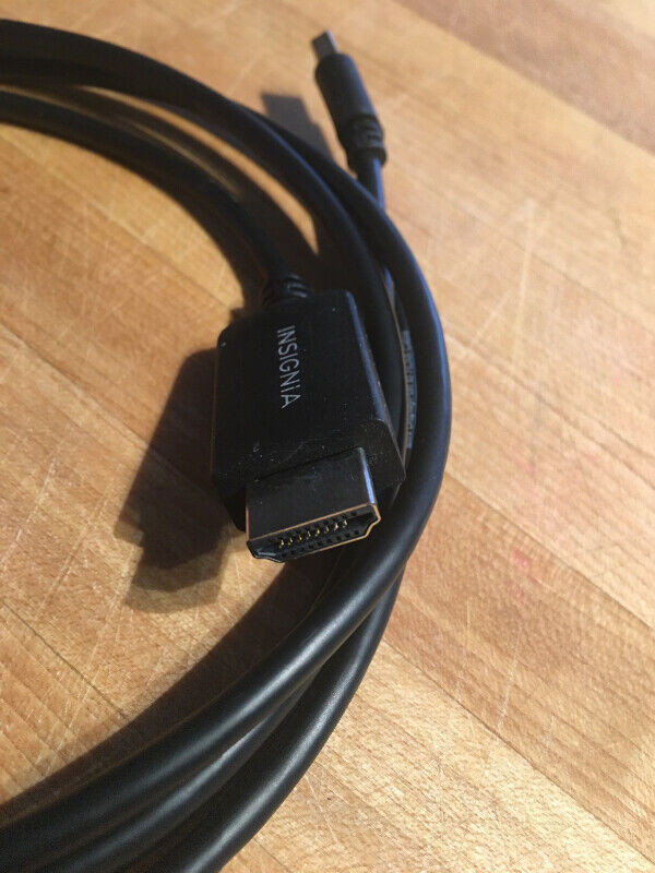 Insignia mini display port to HDMI cable 4K 6 foot 1.8m in Cables & Connectors in Mississauga / Peel Region - Image 4