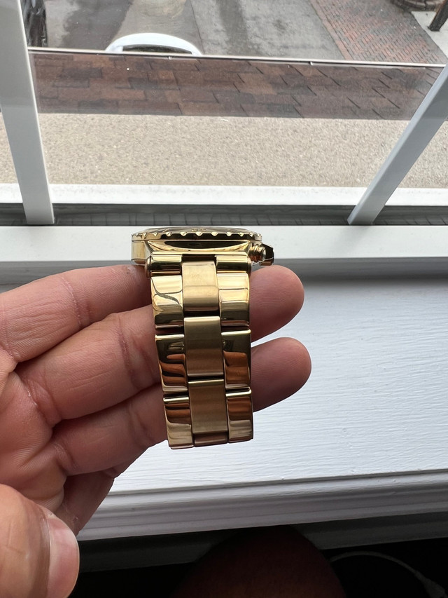 Used gold Michael Kors watch  in Jewellery & Watches in Markham / York Region - Image 3