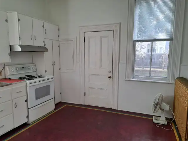 VERY LARGE APT SOUTHEND in Long Term Rentals in City of Halifax - Image 9