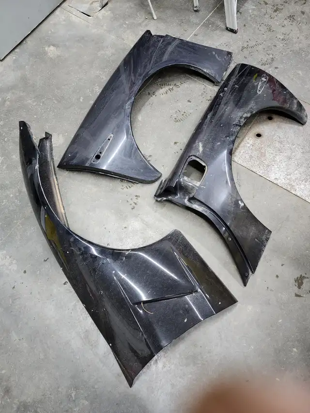 Parting out  Escape, Golf R, Traverse, Explorer, Ram, F350,TT, R in Auto Body Parts in Edmonton - Image 9