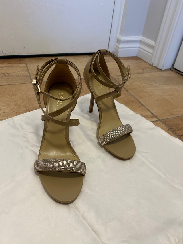 Michael Kors golden heels  in Women's - Shoes in City of Halifax - Image 4