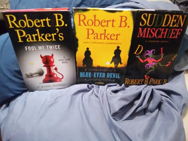 14 - ROBERT B. PARKER NOVELS in Fiction in Winnipeg - Image 2