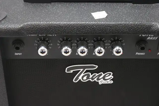 TONE B15 - 15 WATTS BASS AMPLIFIER (#4658) in Amps & Pedals in City of Halifax - Image 4