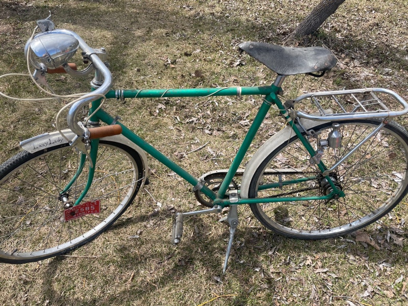 The coolest vitage bike! The lazy lady With a generator Fixie (Single