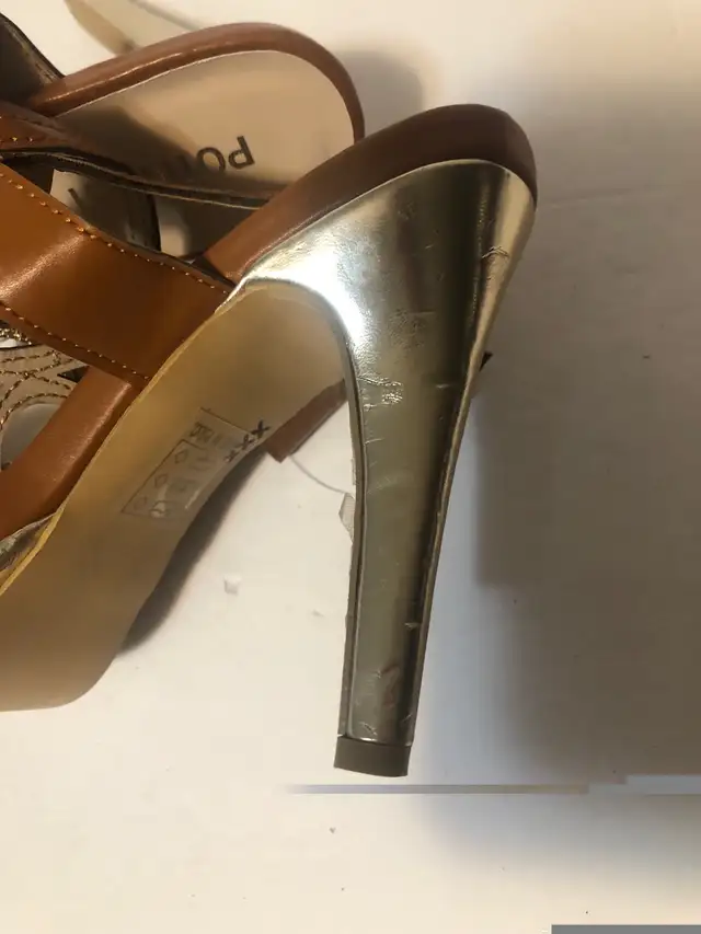 Womens Brown & Gold Heels. Size 38 (7) in Women's - Shoes in Edmonton - Image 8