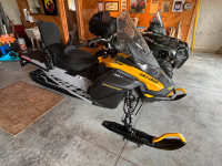2023 Skidoo Expedition 900 ACE