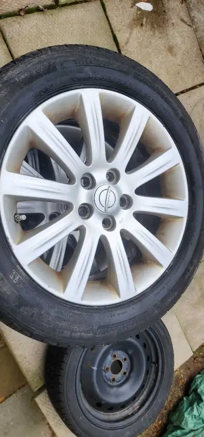 Chrysler Dodge rims 17 inch Alloy for Chrpsyler 200 and Dodge AVenger 5 X 114.3. WILL FIT MANY OTHER...