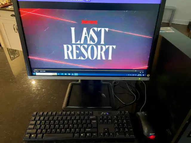 PC Gaming System in Desktop Computers in City of Montréal - Image 8