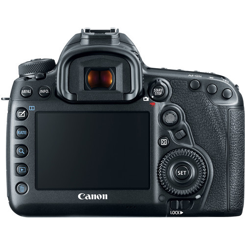 Canon 5D Mark 4 camera with 24-105 MM L series zoom lense in Cameras & Camcorders in Winnipeg - Image 2