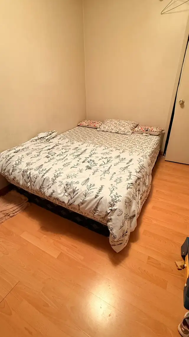 furnished room in sharing house