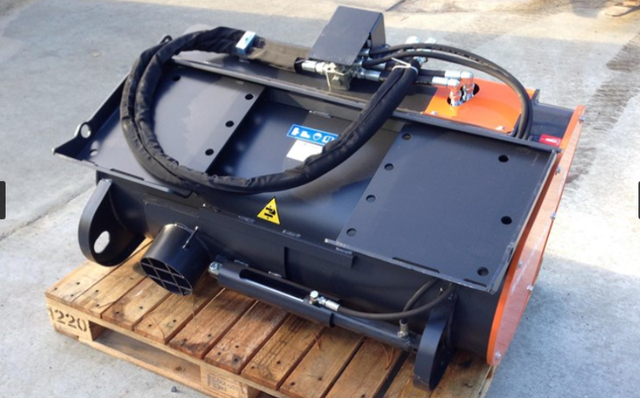 Mélangeur d'accessoires pour chargeuse compacte in Other in Laval / North Shore - Image 3