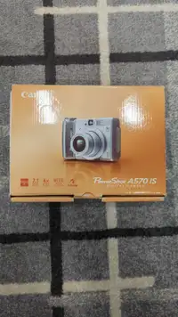 Canon PowerShot A570 IS Digital Camera SD Card Original Box/Docs