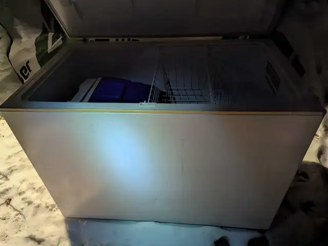 Freezer will trade for a small freezer438520042614968320