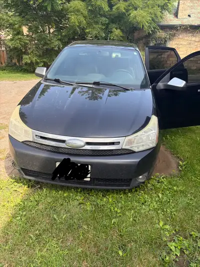 Selling my 2010 ford focus 245,000 Selling as is There is minor rust on the drivers side Sunroof Pow...