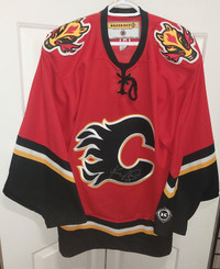 Calgary Flames jersey - Oliwa autographed jersey
