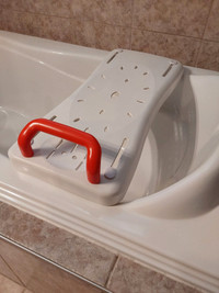 Planche de bain pour personne à mobilité réduite