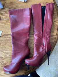 Wicked Anastasia Red High Healed Boots - size 7 1/2