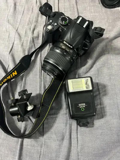 Nikon D3000 18-55mm f/3.5-5.6G AF-S DX VR Nikkor DSLR Came, View more