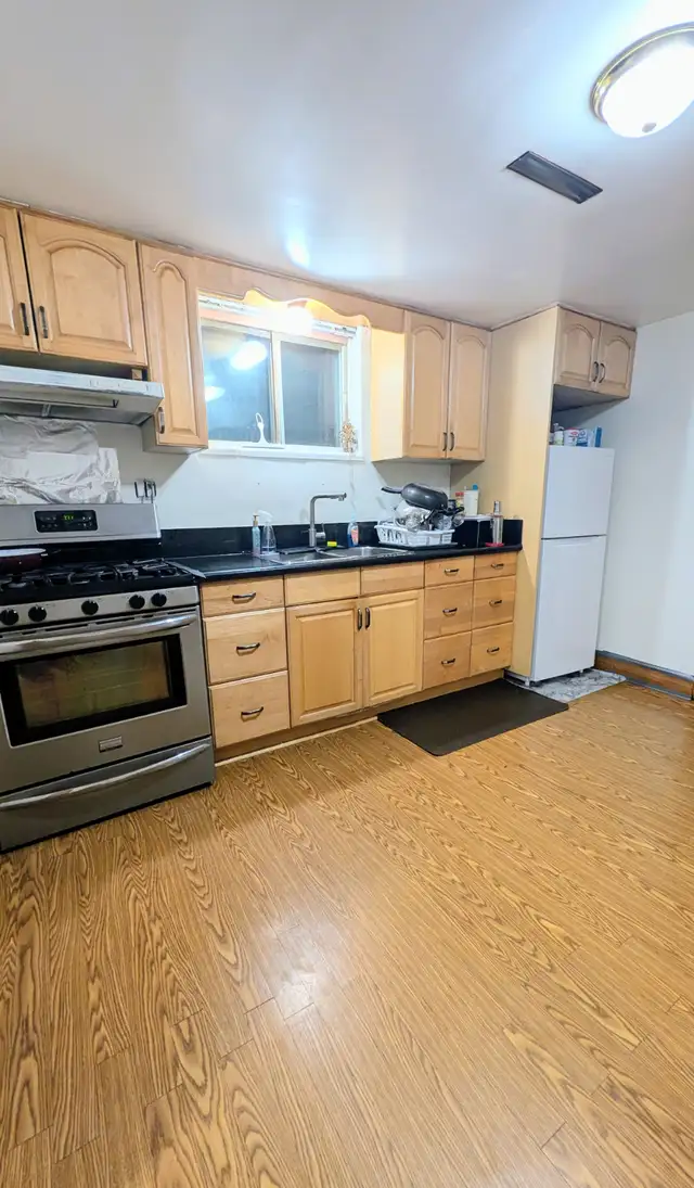 Spacious 2-Bedroom Basement– Separate Entrance & private Laundry | Long ...