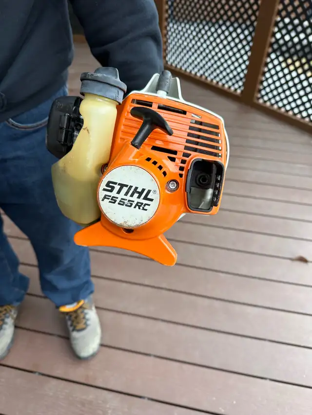 coupe bordure STIHL in Lawnmowers & Leaf Blowers in Longueuil / South Shore - Image 2