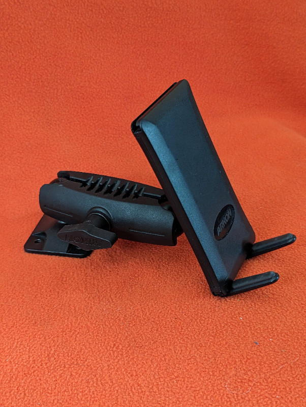 Articulating phone stand with screwable small base in Cell Phone Accessories in Edmonton - Image 4