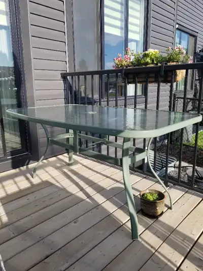 deck's table