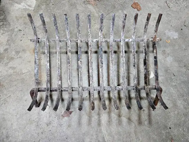 Fireplace grate  in Fireplace & Firewood in Kingston - Image 3