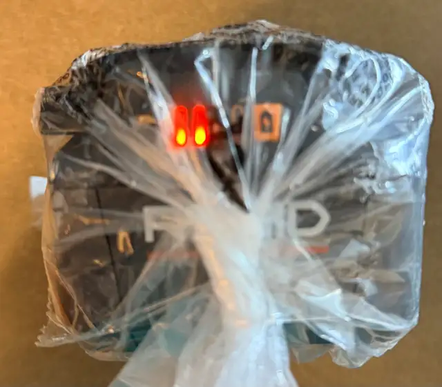 RIDGID 18V Lithium-Ion 4.0 Ah Battery and Charger - New in Power Tools in Kingston - Image 3