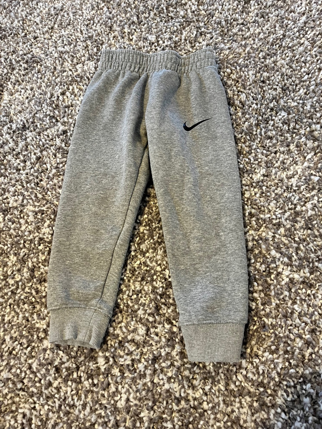 Nike pants  in Clothing - 4T in Oshawa / Durham Region