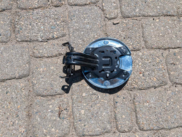 Stainless Steel Fuel Fill Cap 2009 -2018 Ram 1500 in Other Parts & Accessories in Oakville / Halton Region - Image 2