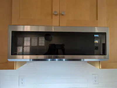 Samsung over the range microwave 1.1 cu.ft, View more