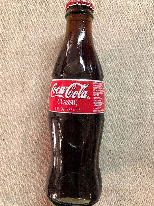 Bouteille de coca-cola de 1999 pour Nascar dans Art et objets de collection  à Ville de Montréal - Image 2