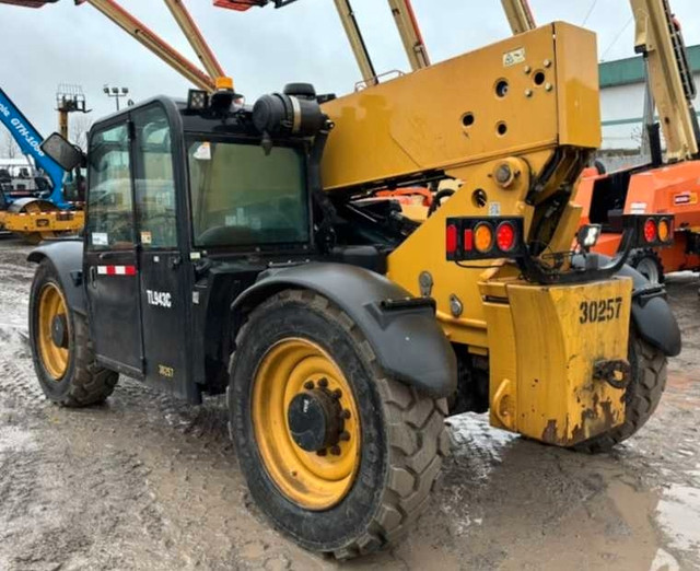 Caterpillar TL 943C Telehandler Zoom boom in Other Business & Industrial in Edmonton - Image 4