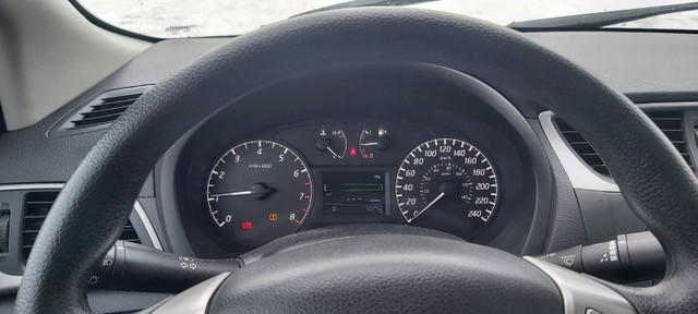 Nissan Sentra 2015 1.8 A á vendre dans Autos et camions  à Victoriaville - Image 3