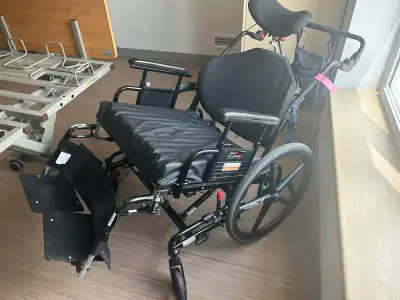 2023 XL Tilting wheelchair. Was purchased in 2024. Like new barely used.
