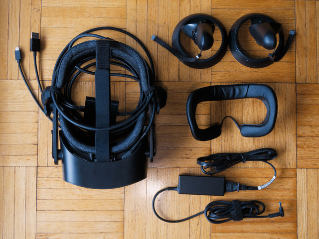 HP Reverb G2 VR headset – Excellent condition in Speakers, Headsets & Mics in City of Toronto