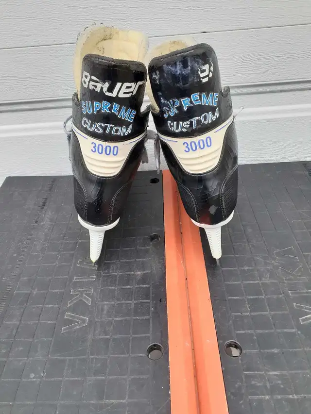 Bauer Men's Skates in Skates & Blades in Mississauga / Peel Region - Image 4