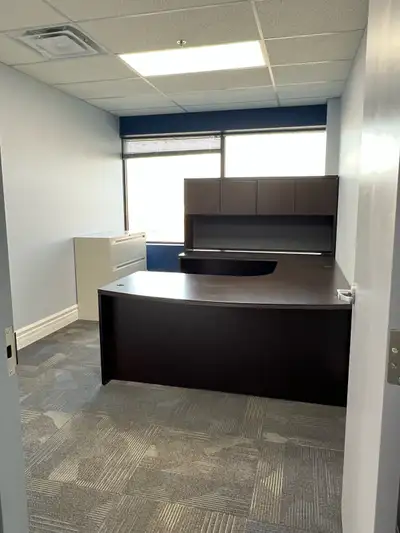Looking for the perfect office space for your growing team? We are offering a spacious and well-main...