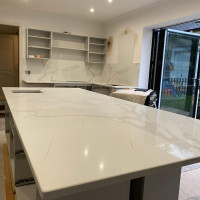 Luxury Quartz Kitchen And Bathroom Countertops and Backsplashes