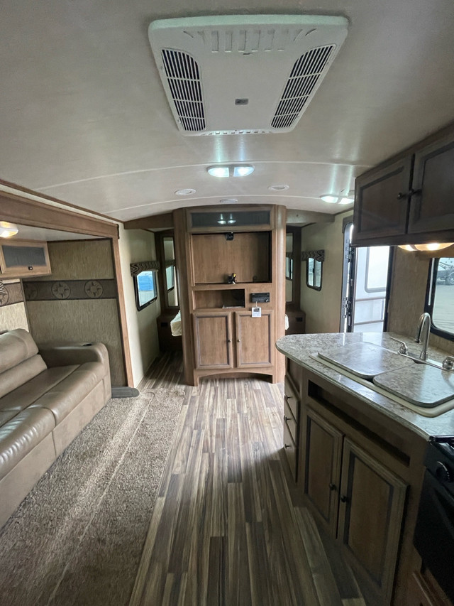 2017 Shadow Cruiser 279 dbs in Other in Calgary - Image 4