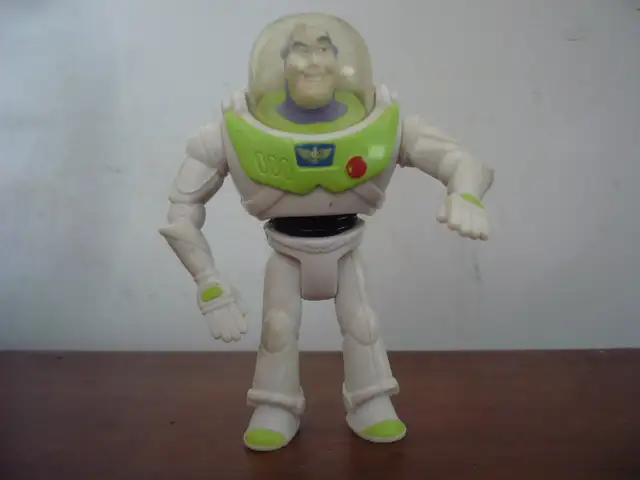Donald Duck & Buzzlightyear Toy Figurines Disney63417636476545123