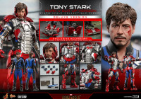 Hot Toys 1:6 TONY STARK MARK V 5 SUIT-UP VERSION DELUXE Figure
