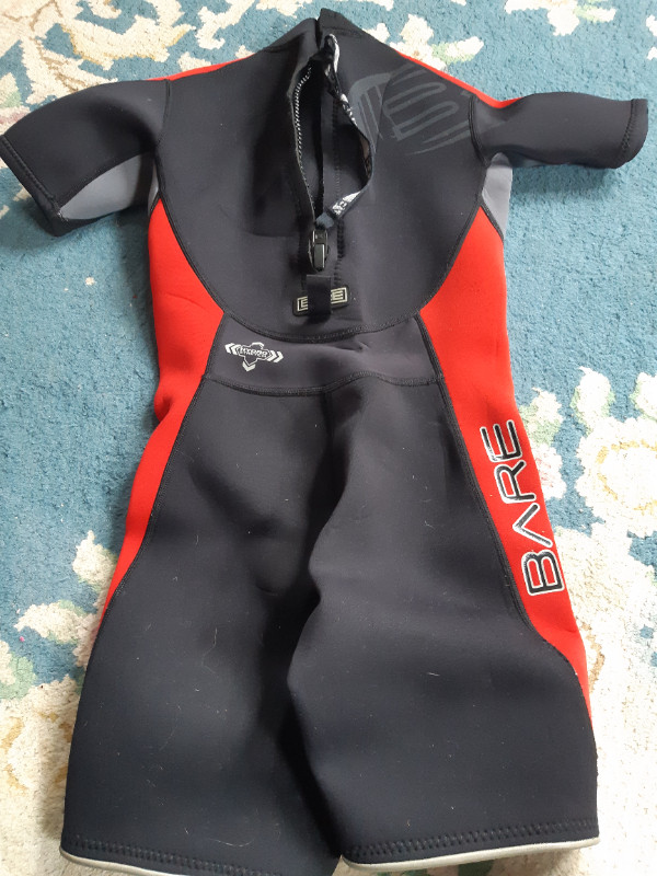 Wet suit - youth size 10 yrs in Water Sports in City of Halifax - Image 2