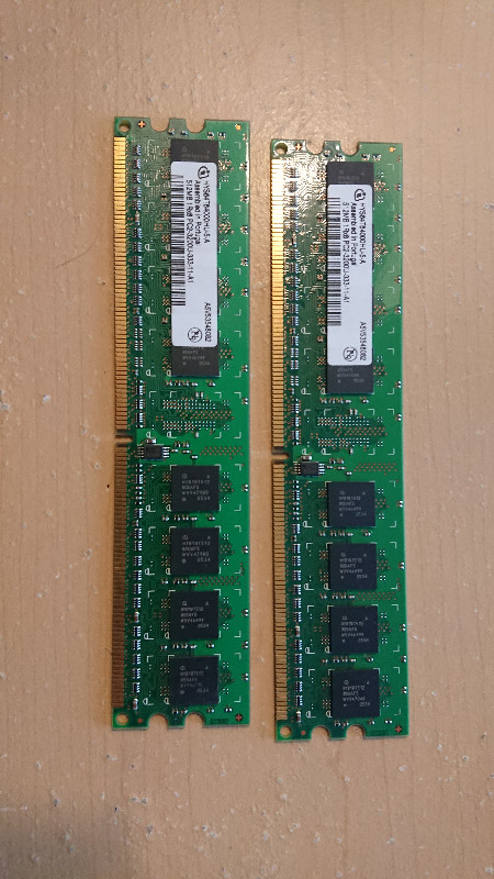 OBO Infineon 512MB PC2-3200 DDR2-400MHz RAM sticks in System Components in Thunder Bay