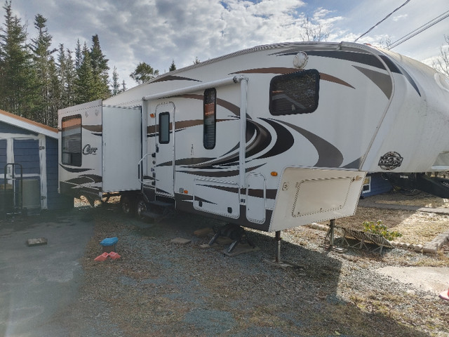 31' Cougar fifth wheel camper in Travel Trailers & Campers in City of Halifax - Image 2