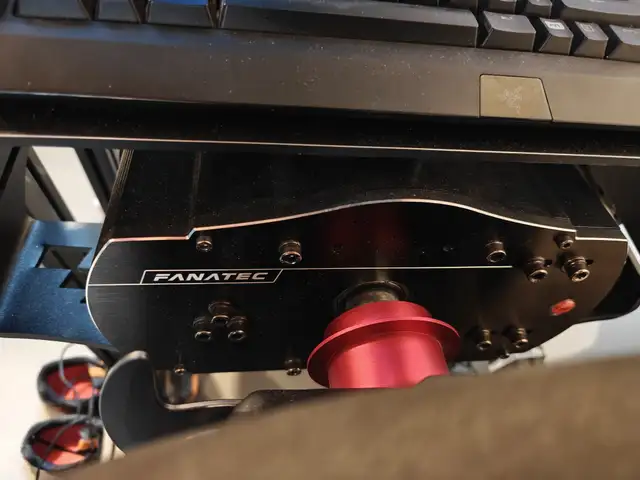 Fanatec Wheel Base Clubsport V2.5 Sim Racing in PC Games in Calgary - Image 4