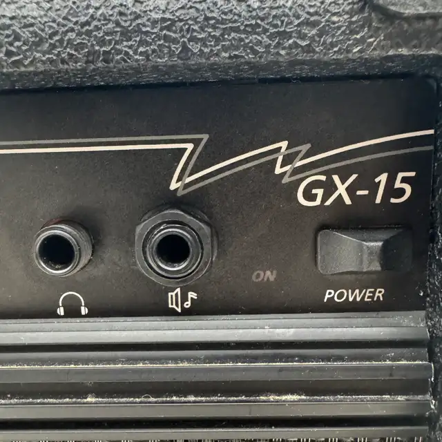 Vintage Crate GX-15 Guitar Amplifier 15W 2-Channel Practice Comb in Amps & Pedals in City of Toronto - Image 11