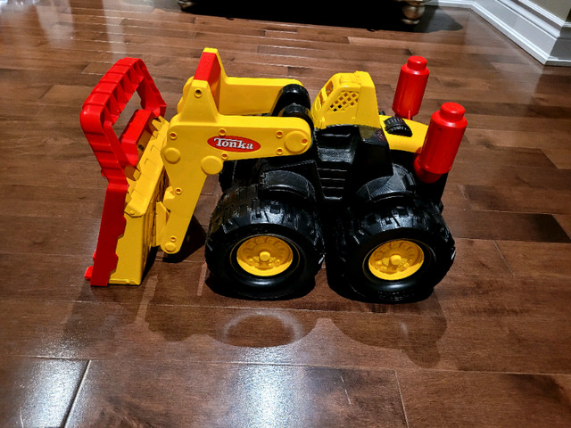 Tonka and little tikes construction trucks in Toys & Games in Markham / York Region